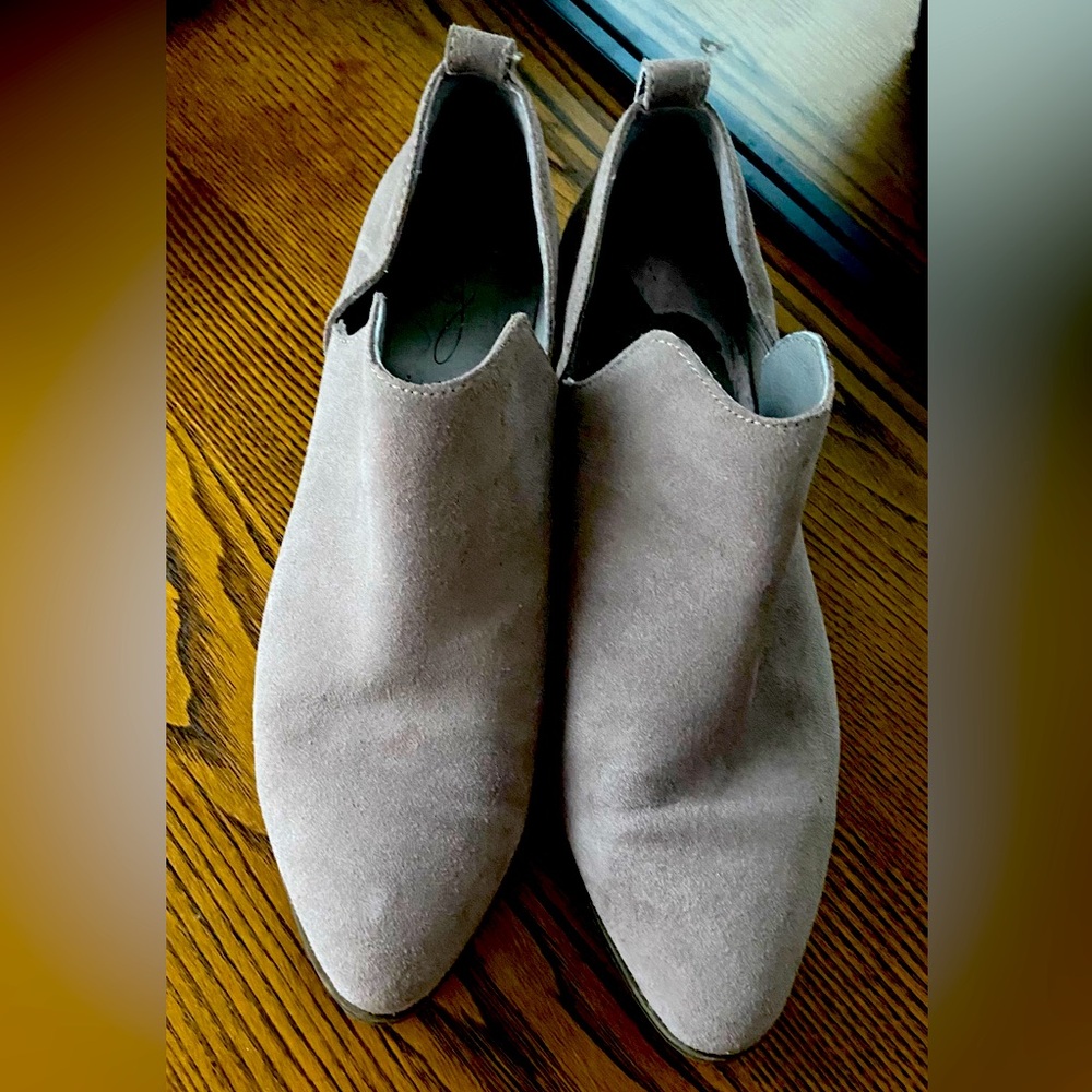 Women’s taupe ankle booties